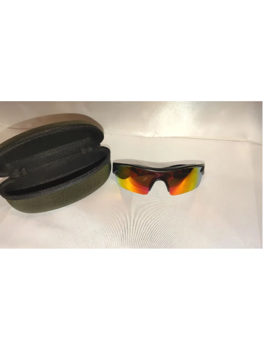 Battle Vision Wrap Around Sunglasses by Bulbhead Unisex - Picture 2 of 4